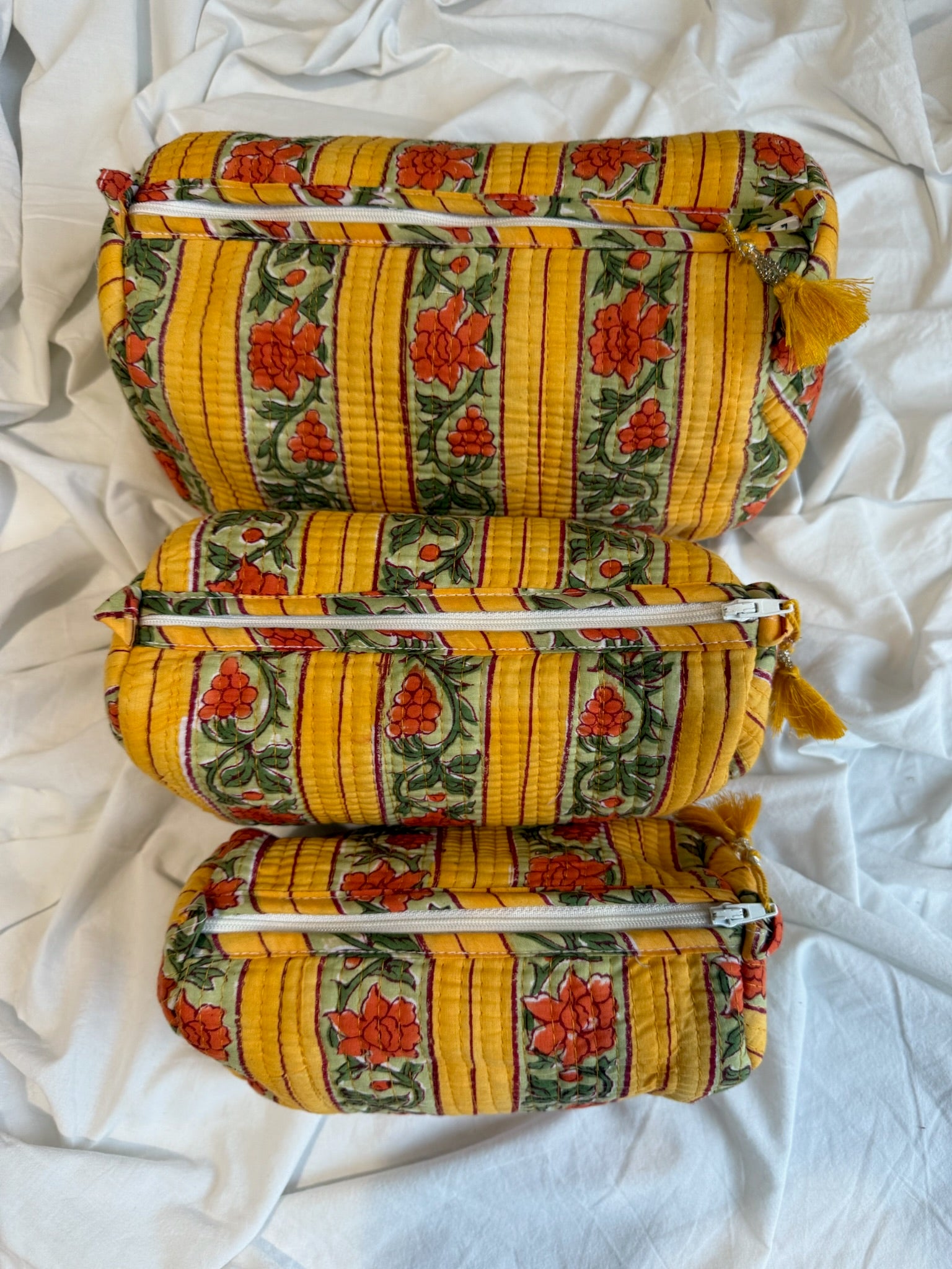 Akshita Travel Pouch Set
