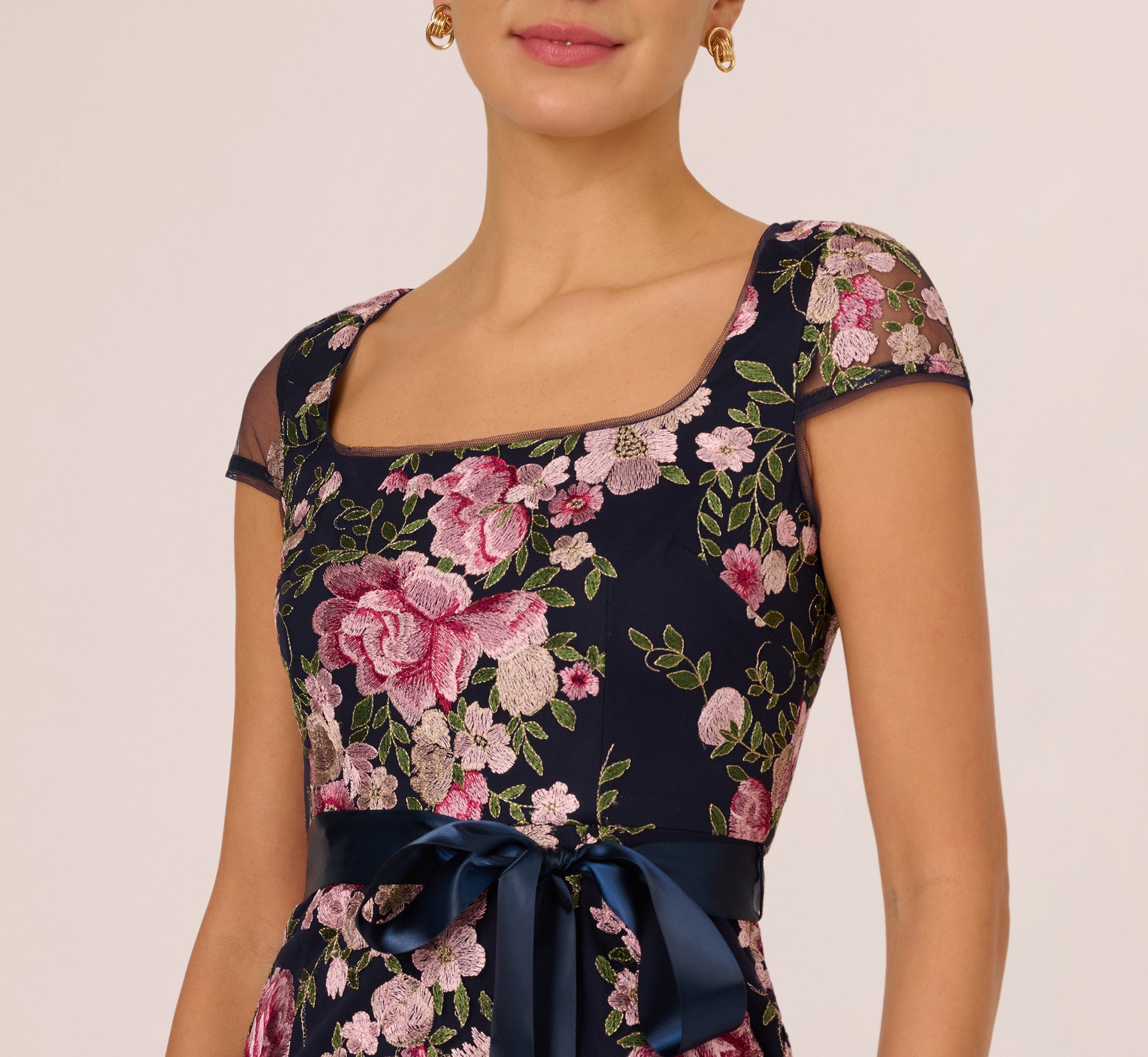 Embroidered Floral Cap Sleeve Column Gown In Navy Blush