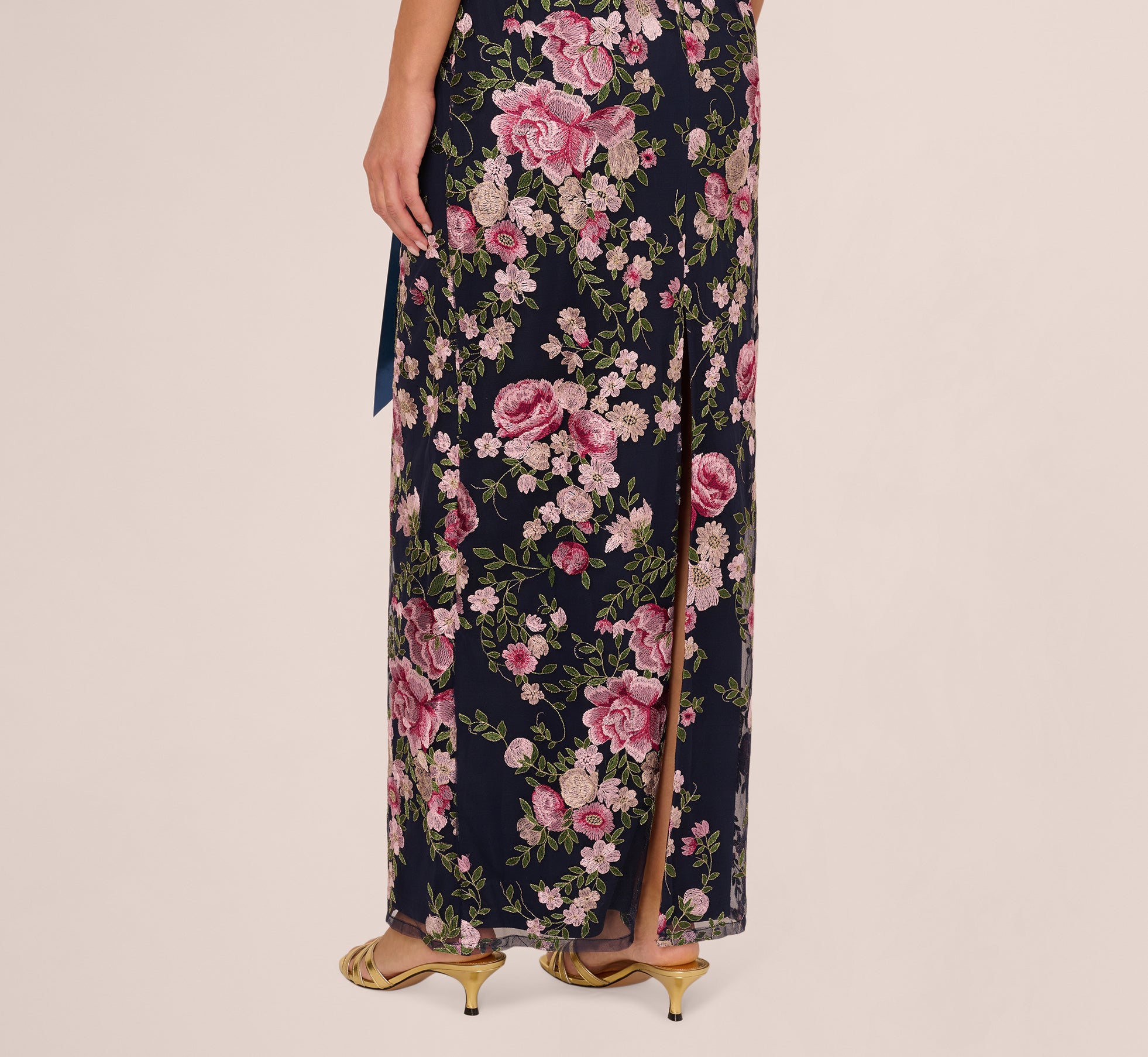 Embroidered Floral Cap Sleeve Column Gown In Navy Blush
