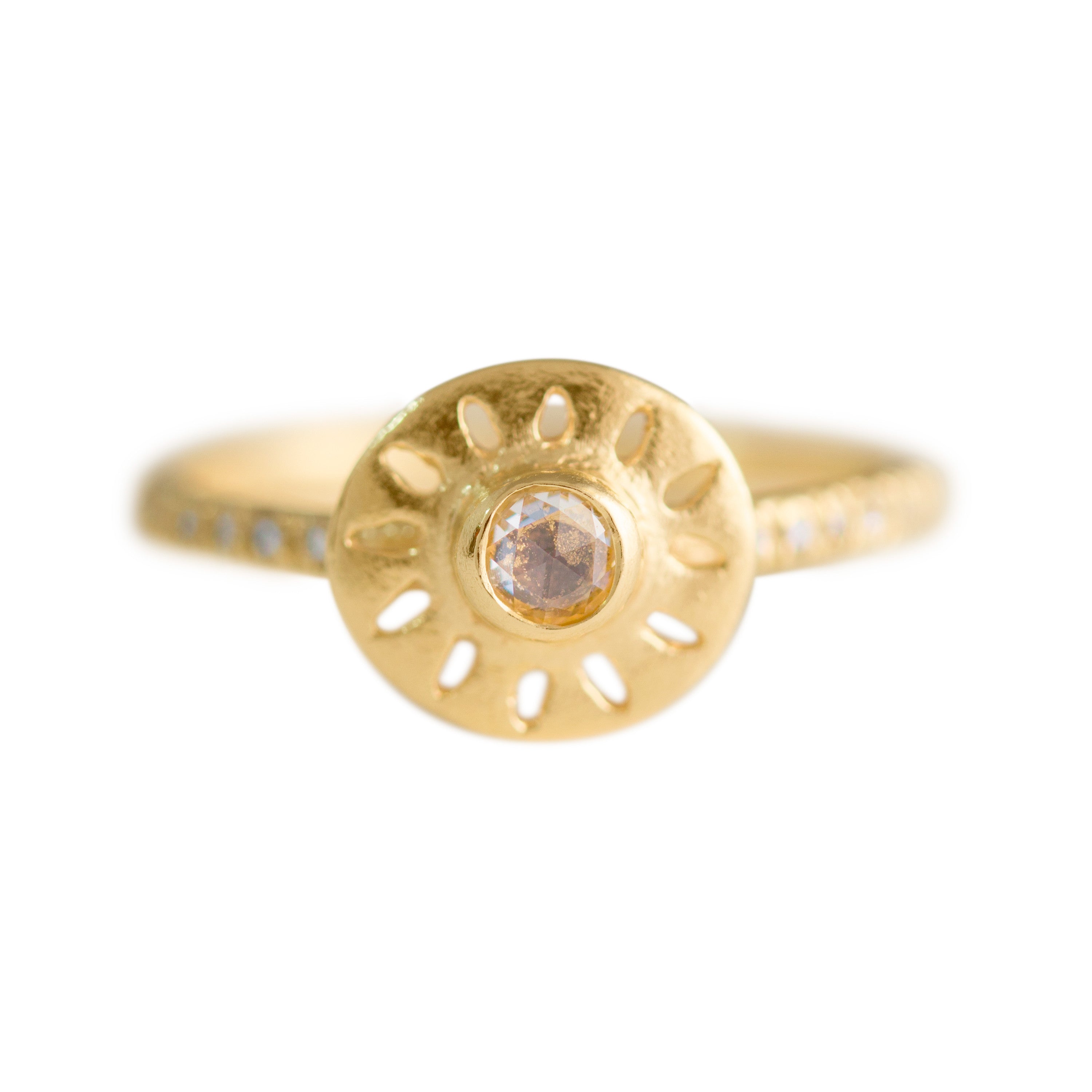 Teru Pave Ring