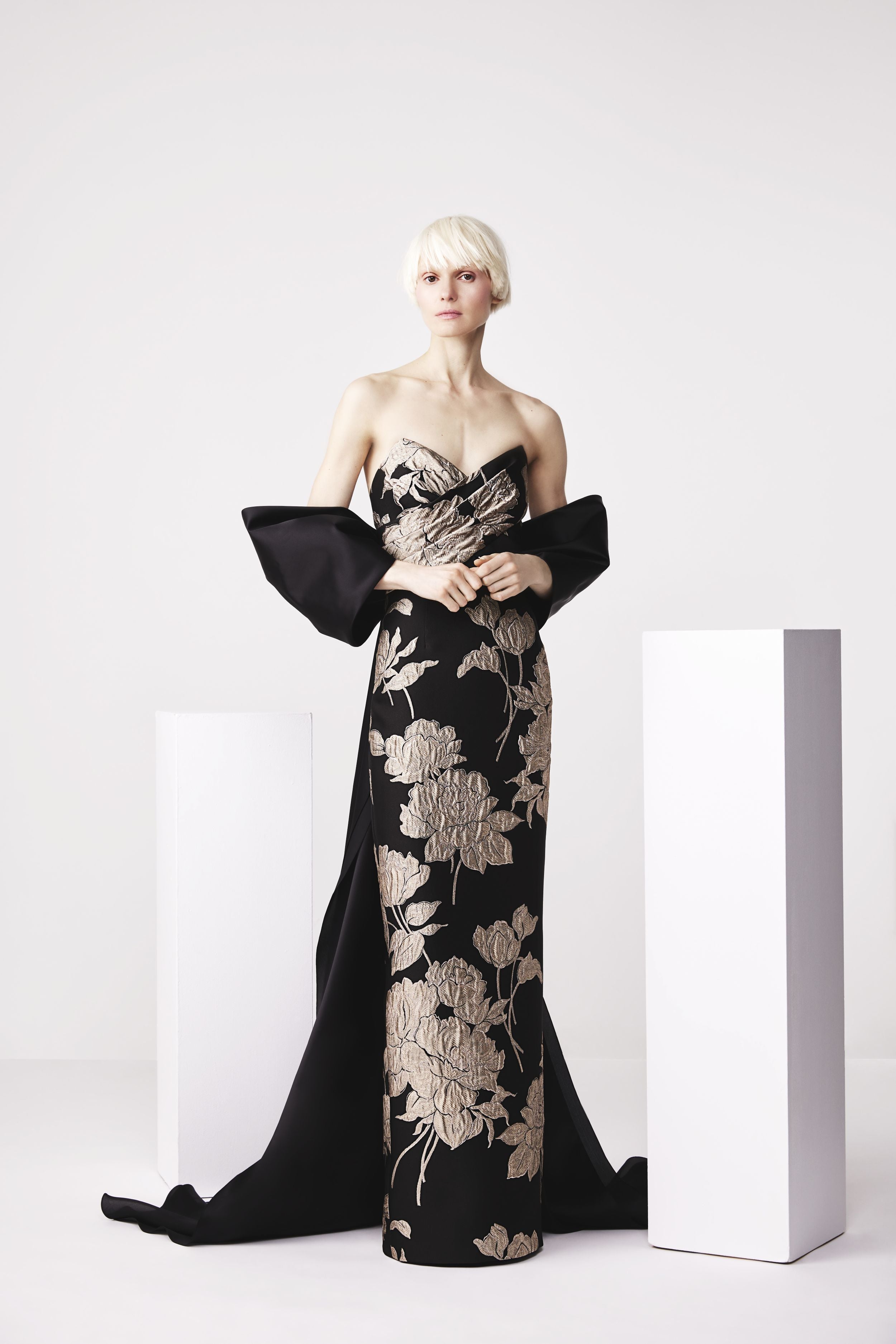 DRESS ONLY NO TRAIN - STRAPLESS GOWN