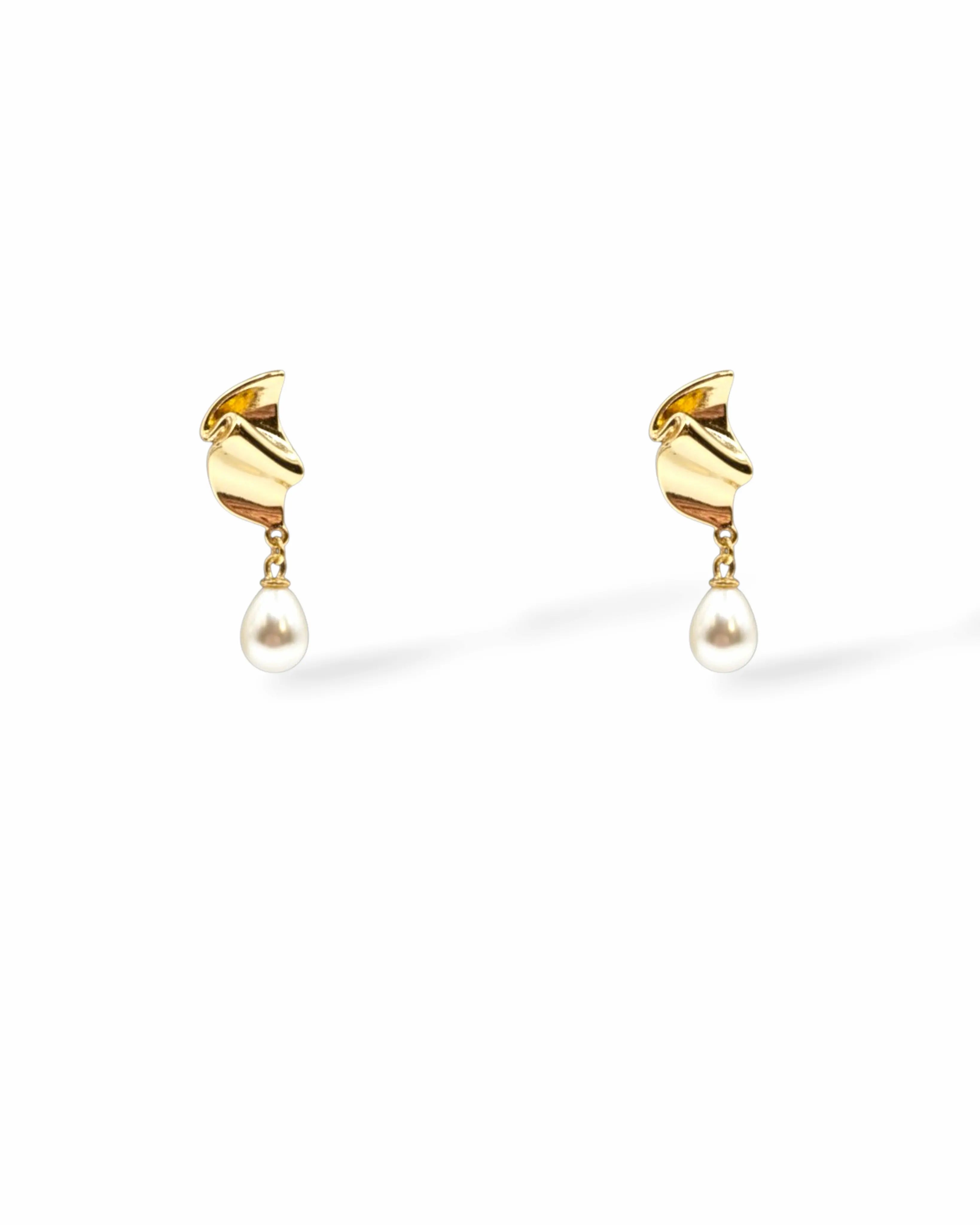 Urbana Pearl Drop Earrings