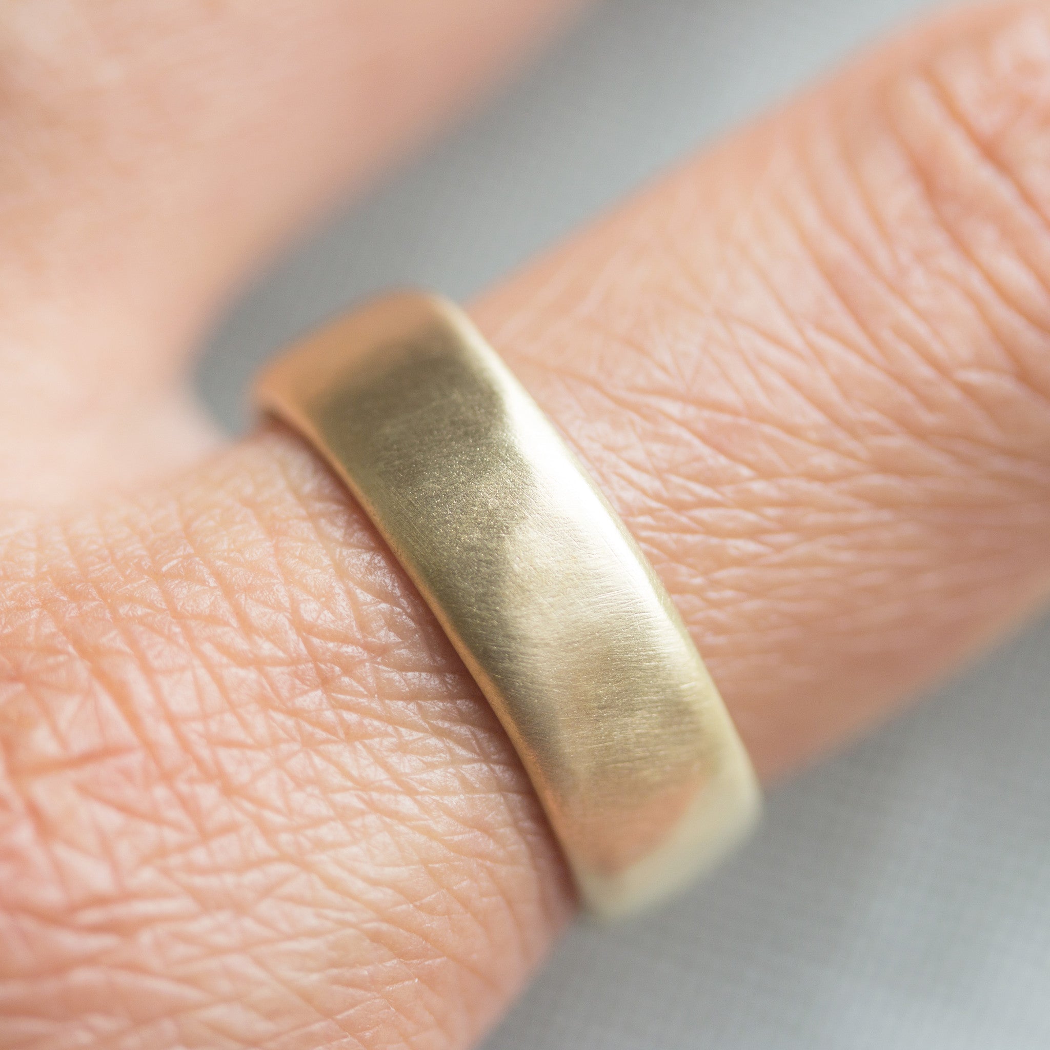 Hand-formed Ring no.7