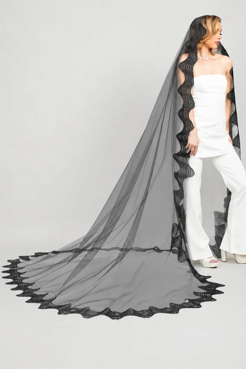 Venus Wave Lace Veil