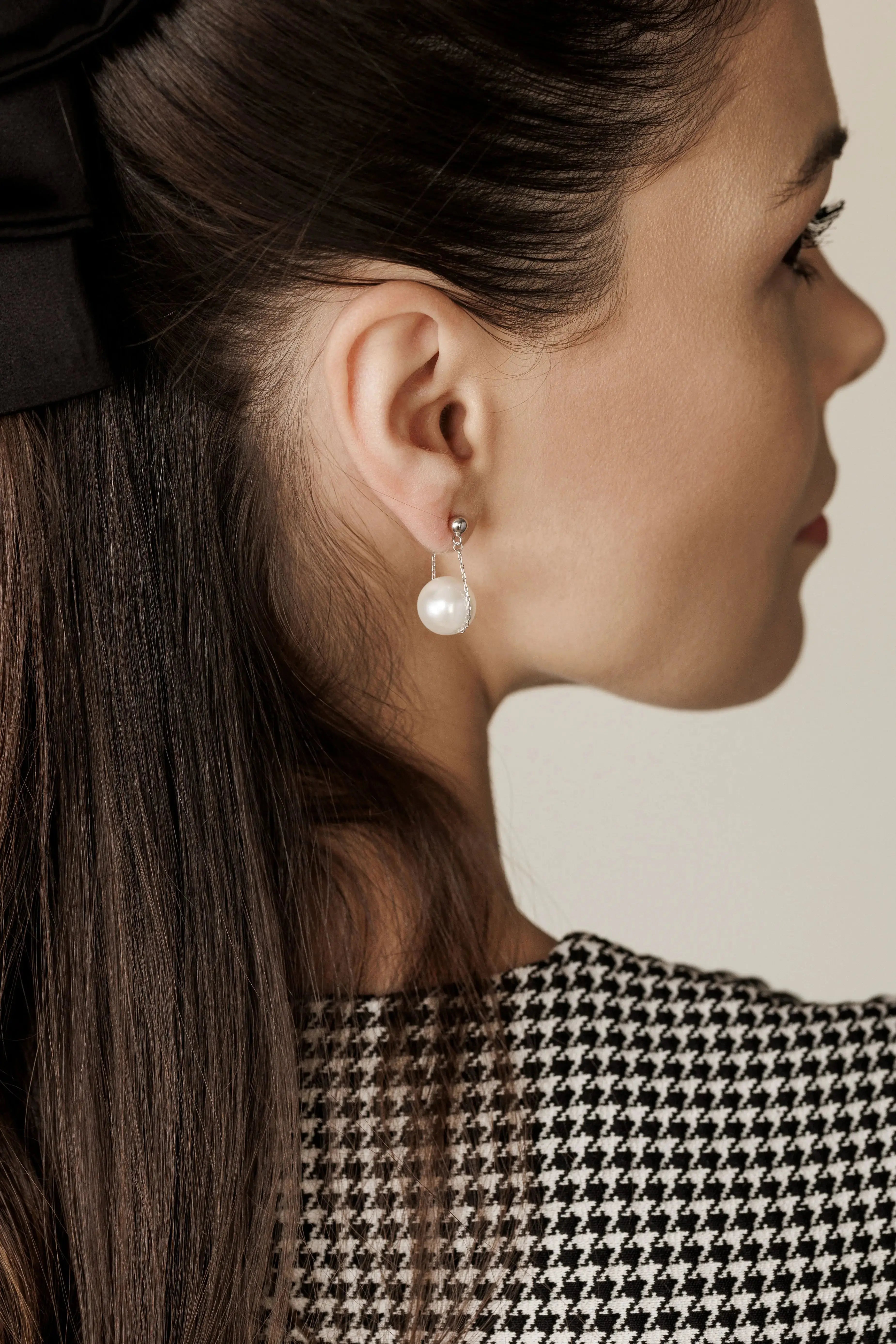 Silver Giant Pearl Swing Earrings