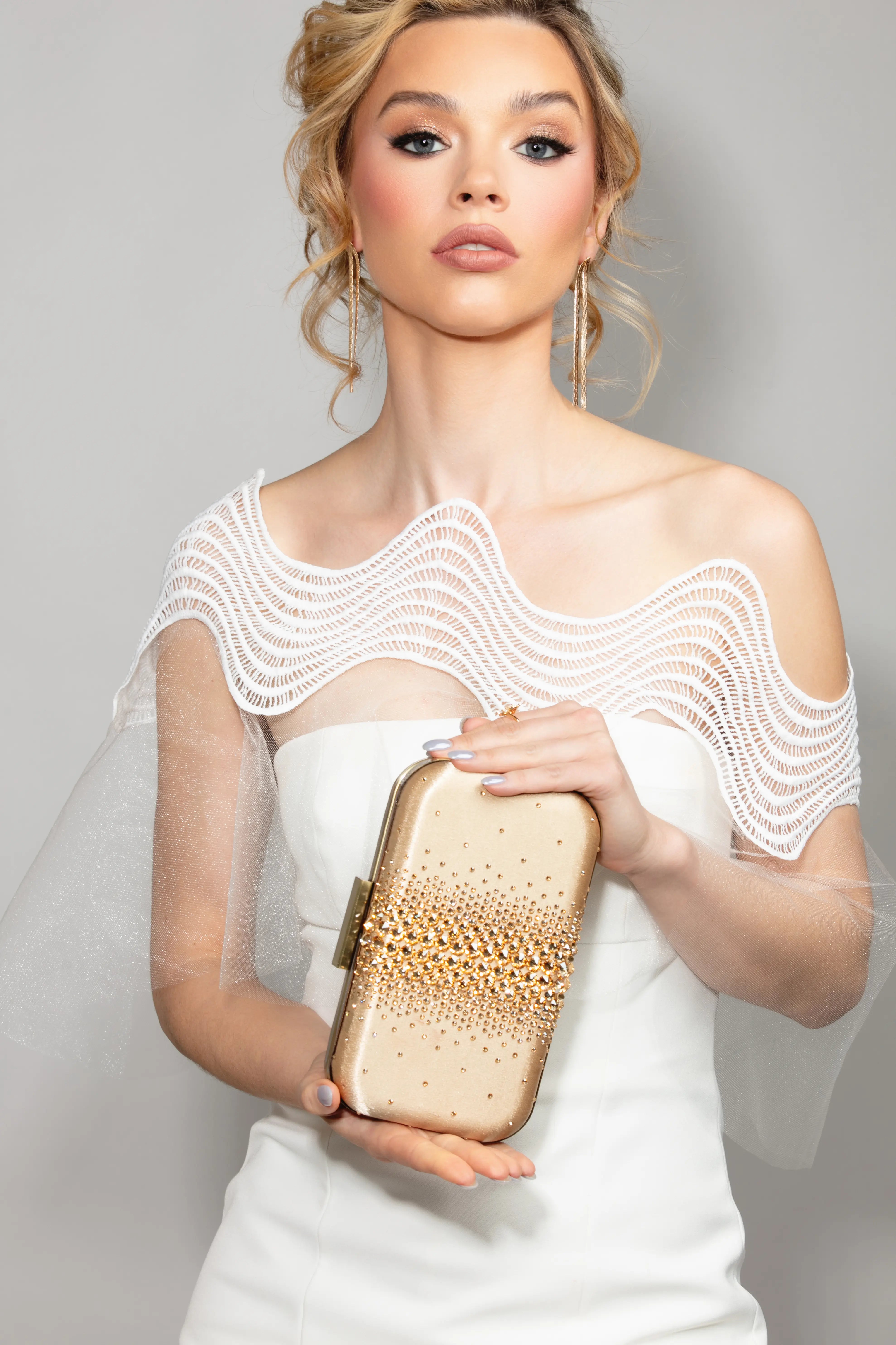 Vivian Lace Capelet