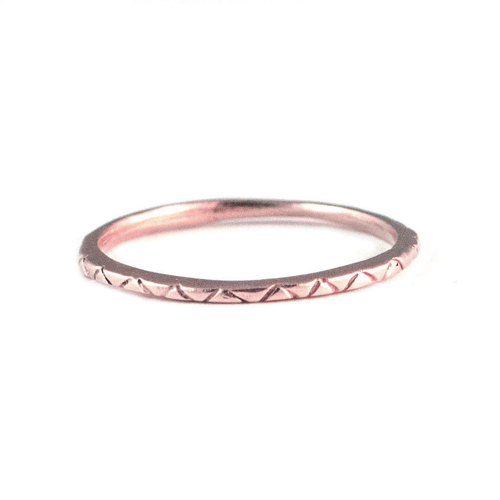 Dainty Zigzag Ring