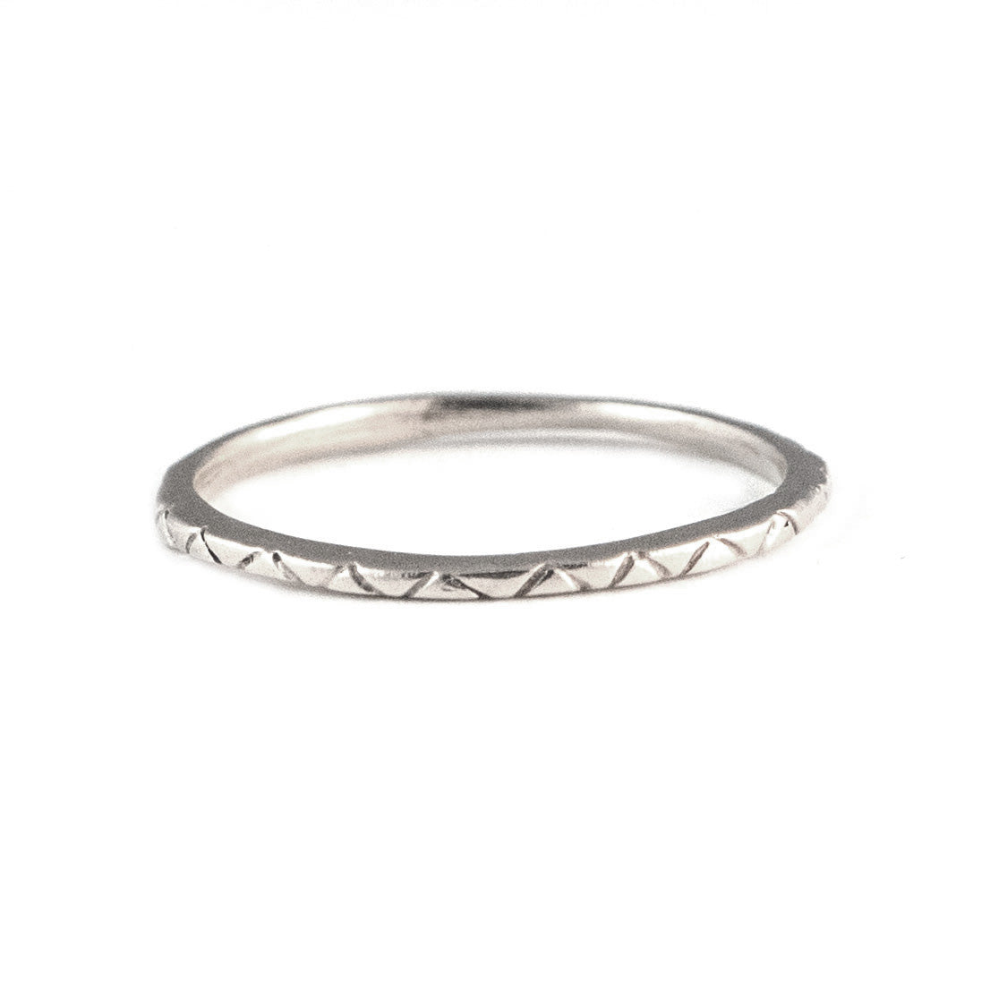 Dainty Zigzag Ring