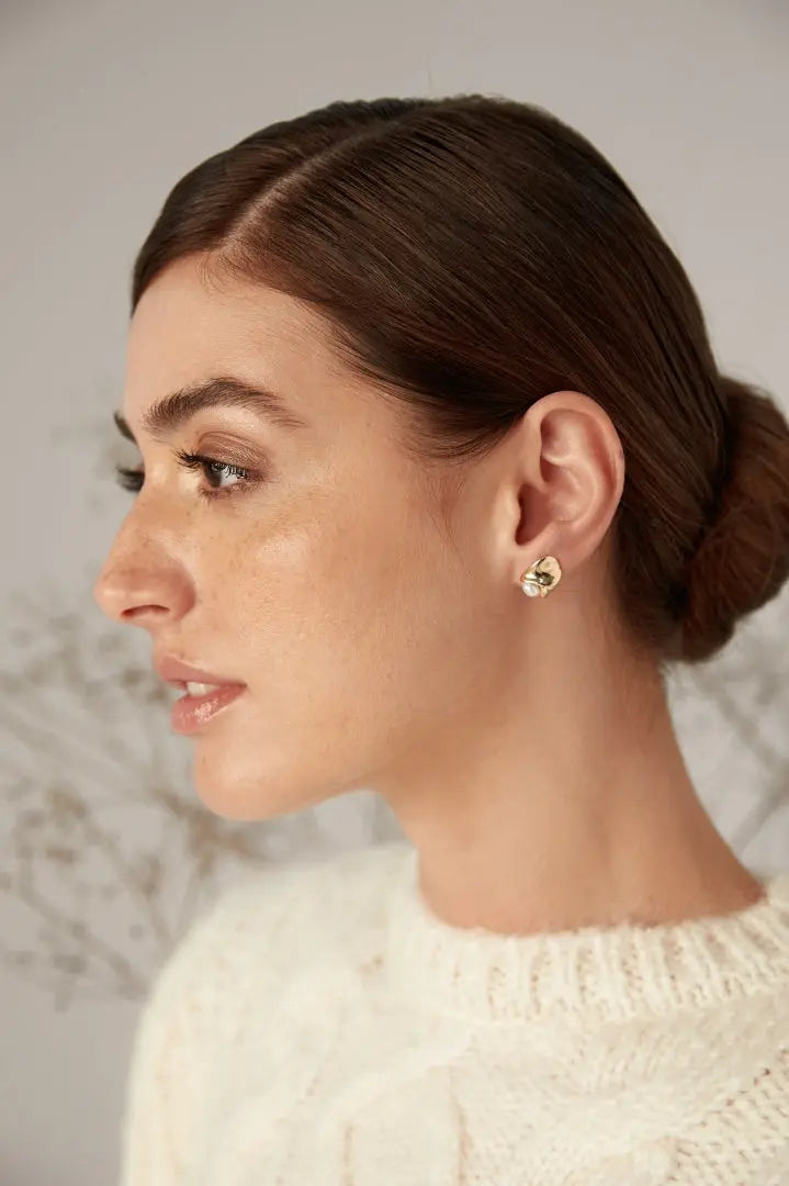 Silver Pearl Wave Earrings